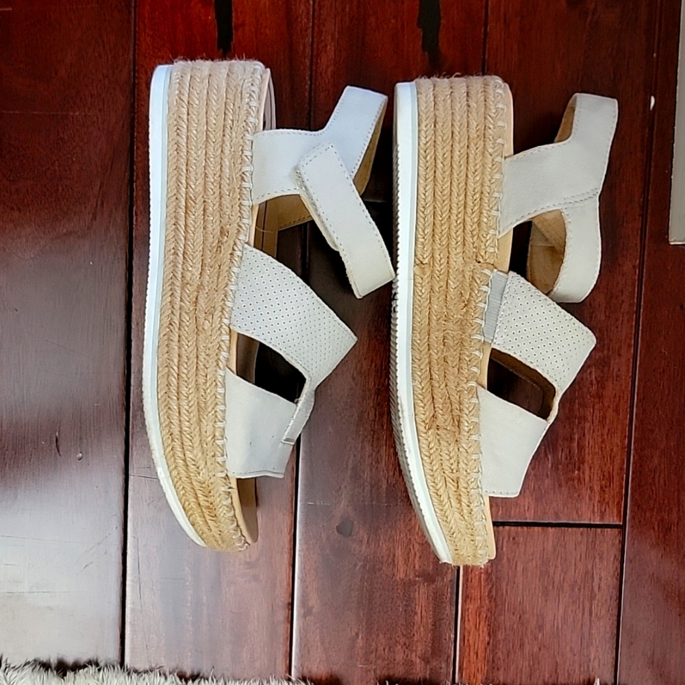 Sandels
